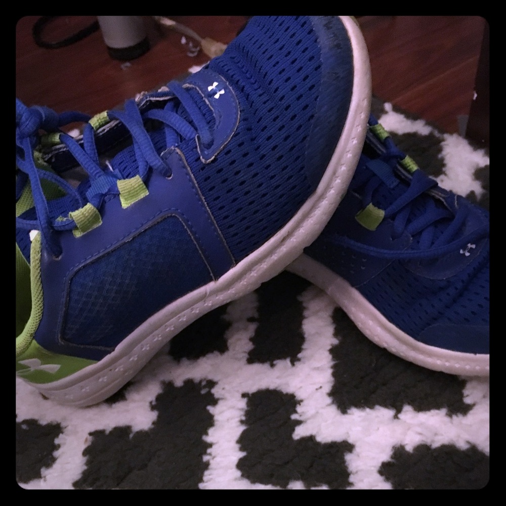 Boys sneakers